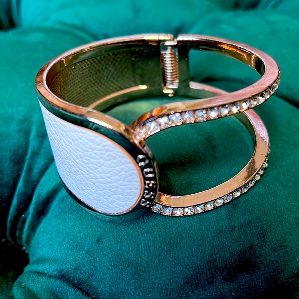 Guess Hinged Bracelet. Cream/Rose Gold Accents.